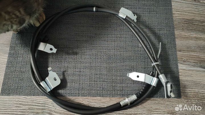 Тормозной трос, правый/левый, 9045204/9045205