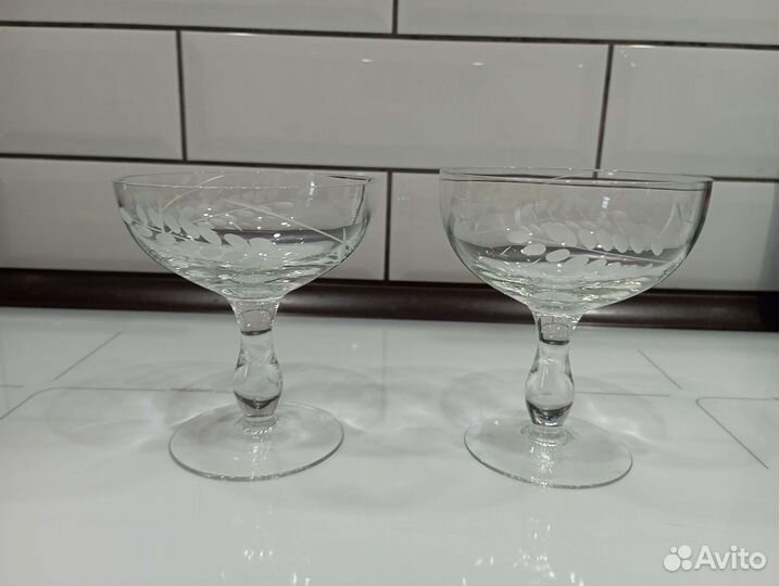 Вазочка на ножке