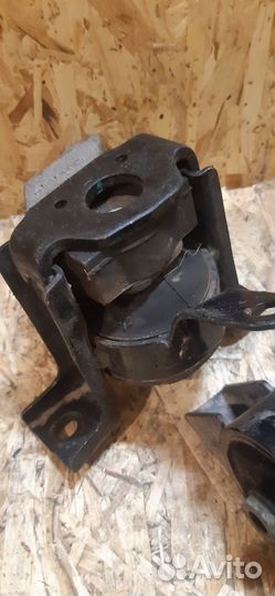 Подушка двигателя АКПП Lifan X60 1.8 CVT