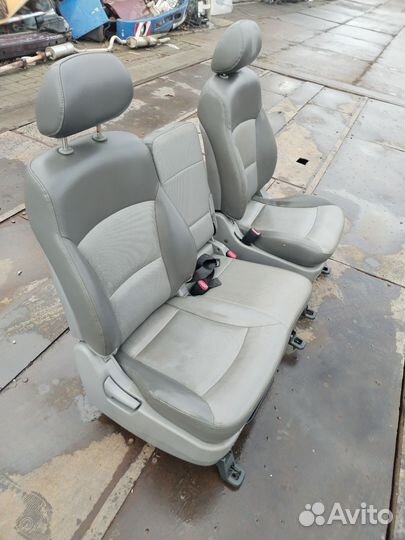 Передние сиденья Hyundai Grand Starex 08/старекс