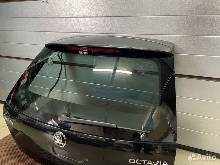Стекло крышки багажника AS3 Skoda Octavia A7