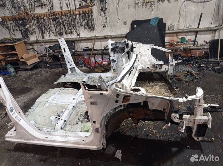 Лонжерон передний правый Toyota Ipsum ACM26 2AZ-FE