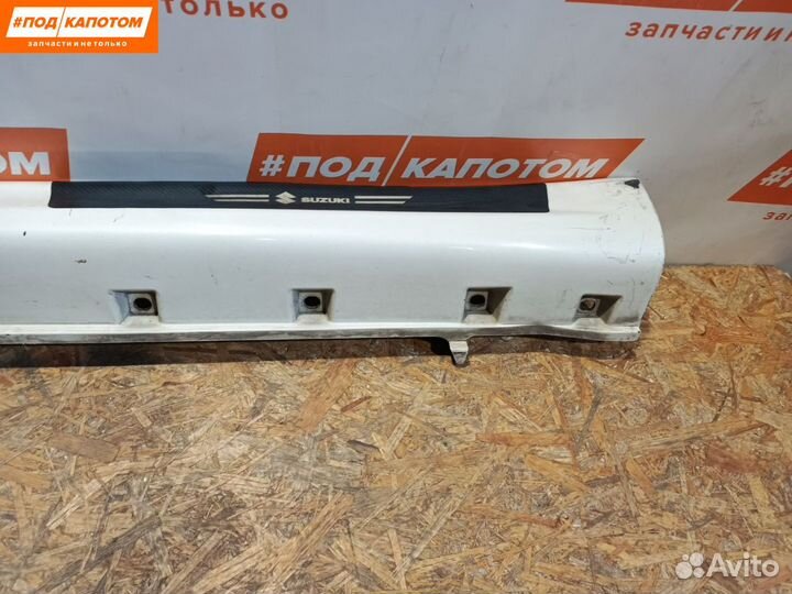 Накладка на порог левая Suzuki SX4 2007 7724180J1