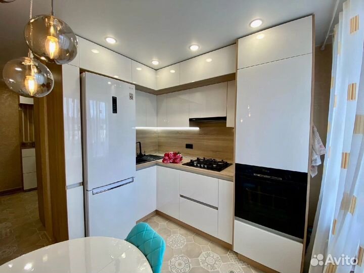 Угловая кухня на заказ. Производство