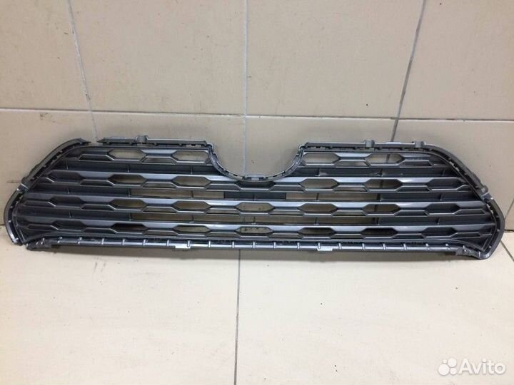 Решетка радиатора Toyota RAV4