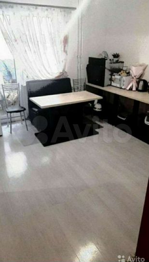 2-к. квартира, 56 м², 1/17 эт.