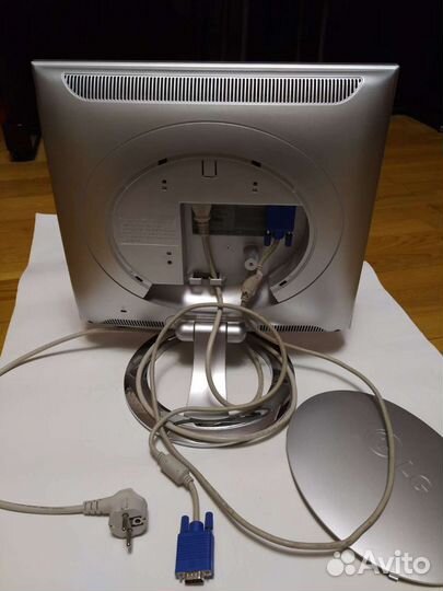 ЖК Монитор LG Flatron L1720B 17