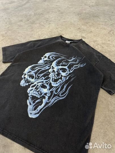 Футболка с черепами skulls liquid blue