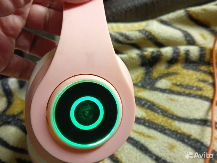 Светящиеся наушники беспроводные,б.у