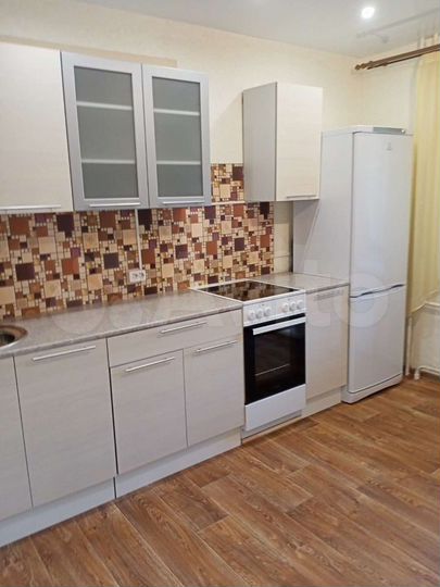 2-к. квартира, 60 м², 4/10 эт.