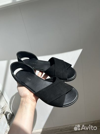 Сандалии женские
