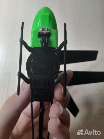 Вертолет на пульте управления