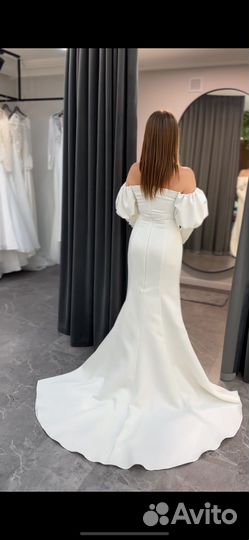 Свадебное платье 42 44 бу