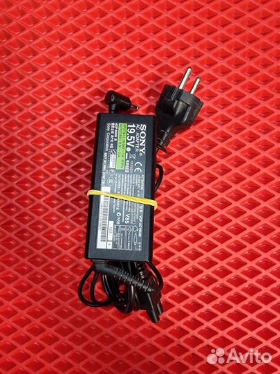 Блок питания Sony 19.5V/3.3A/60W (6.0x4.4) Б/У