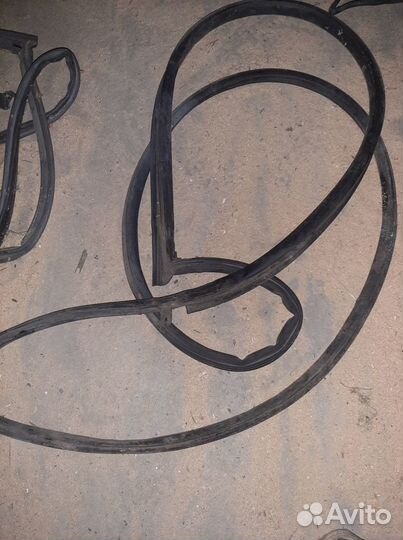 Уплотнитель правой передней двери BYD F 3,Бад Ф 3