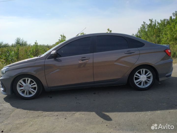 LADA Vesta 1.6 МТ, 2018, 110 000 км