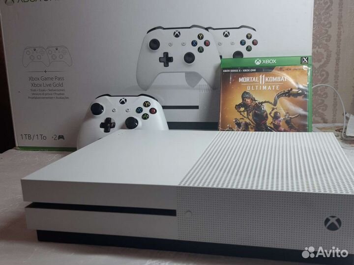 Xbox One s 1tb 2 геймпада+Mortal Kombat11 ultimate