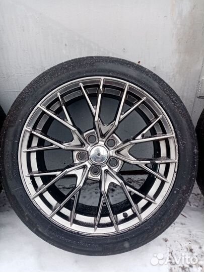 Колеса р18 5 114 3 летние