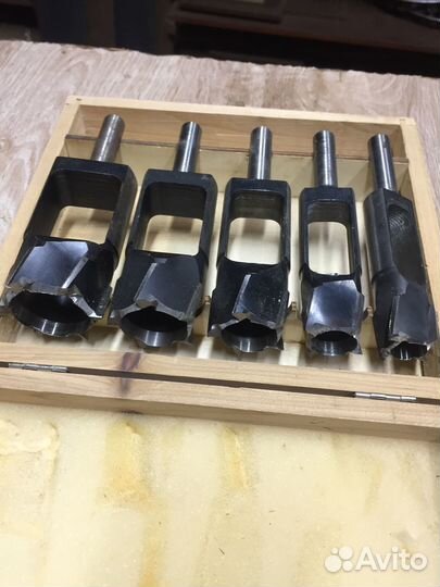 Набор фрез и сверел, для удаления сучков