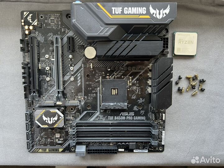 Материнская плата с процессором AMD Ryzen 7 2700X