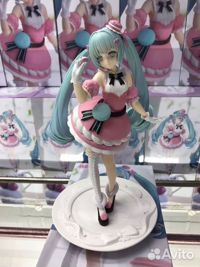 Фигурка аниме Хатсуне Мику макарун