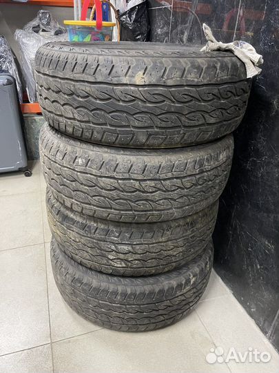 Kumho Road Venture AT61 265/65 R17