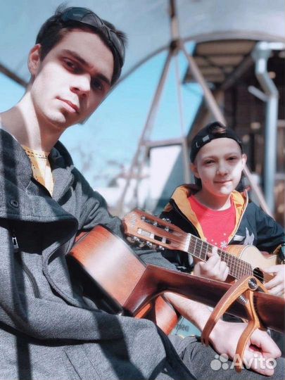 Преподаватель гитары. Уроки гитары. Фингерстайл