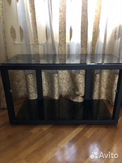 Стол для телевизора