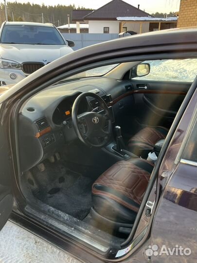 Toyota Avensis 1.8 МТ, 2006, 320 000 км
