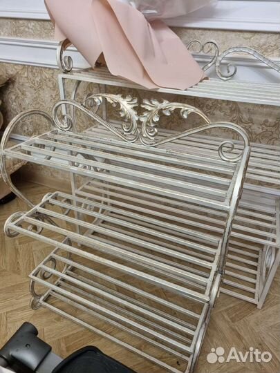 Кованная обувница