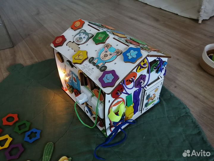 Бизиборд домик со светом большой