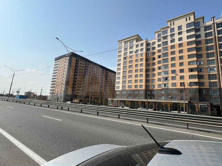 2-к. квартира, 78,4 м², 2/15 эт.