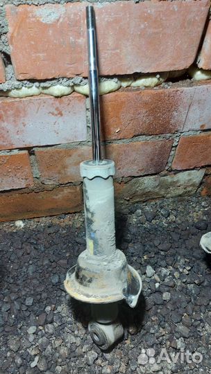 Амортизаторы Honda cr-v 3. комплект