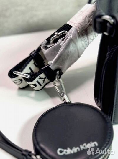 Calvin Klein - трендовая сумка