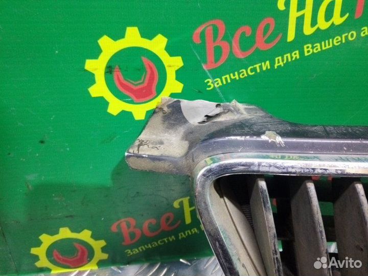 Решетка радиатора Nissan Almera N16 хечбэк 1.5