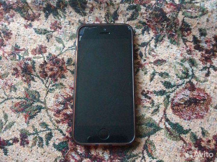 Телефон iPhone 5s