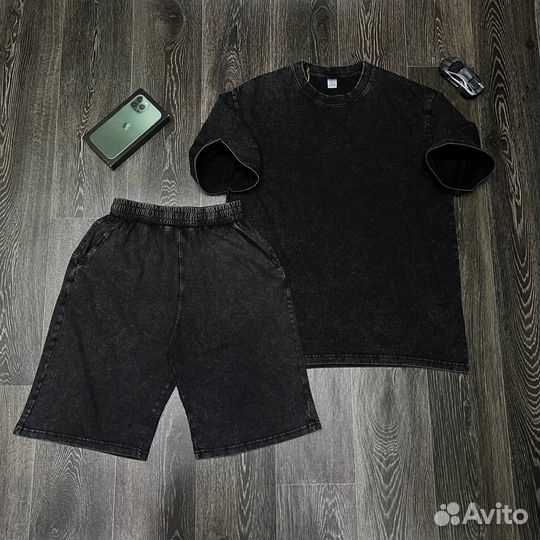 Мужской костюм шорты и футболка