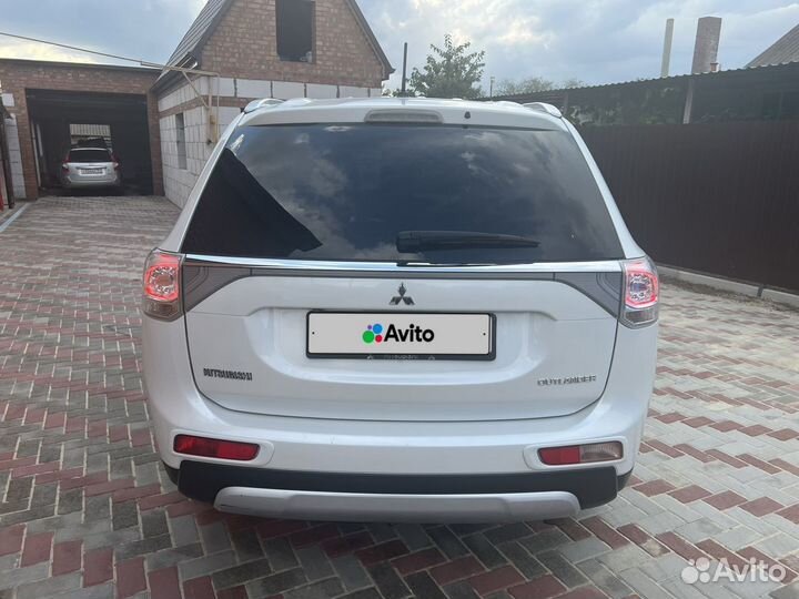 Mitsubishi Outlander 3.0 AT, 2014, 150 000 км