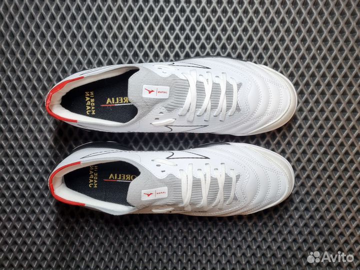 Сороконожки Mizuno Morelia Neo