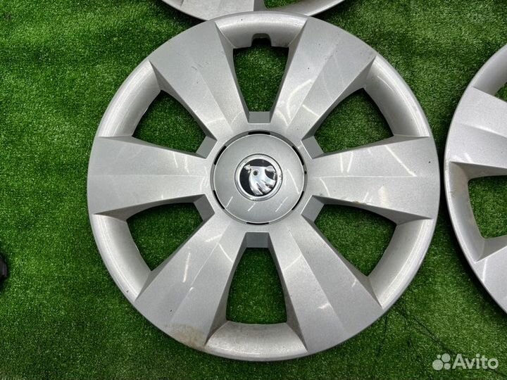 Колпак колеса Skoda Rapid CWV 2016