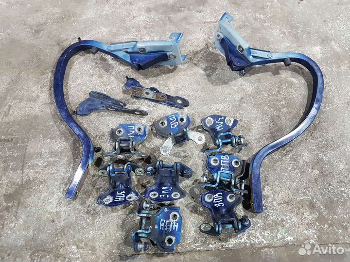 Петля двери, капота, багажника Chevrolet lanos