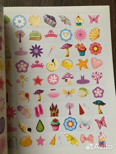 Большая книга игр и головоломок для девочек