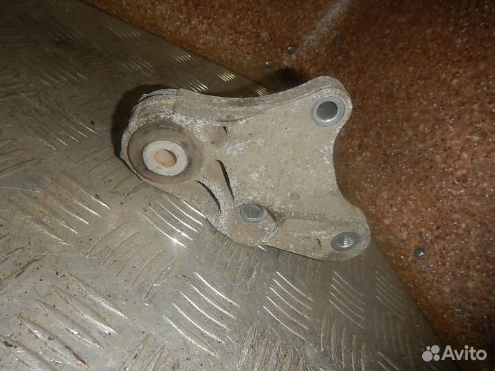 Кронштейн опоры кпп, Ford -focus 2 (08-11)