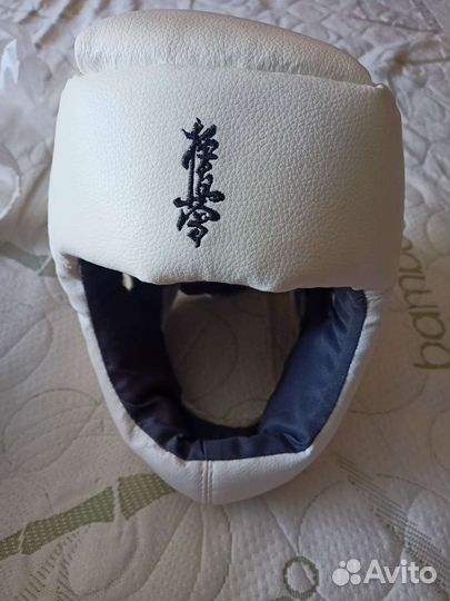 Жилет и шлем защитный для карате