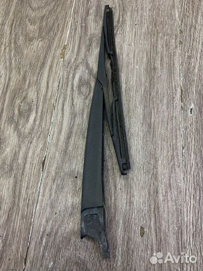 Поводок дворника задний Opel Astra H универсал