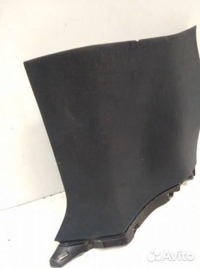 Обшивка стойки задняя правая Lexus Lx 3 2016