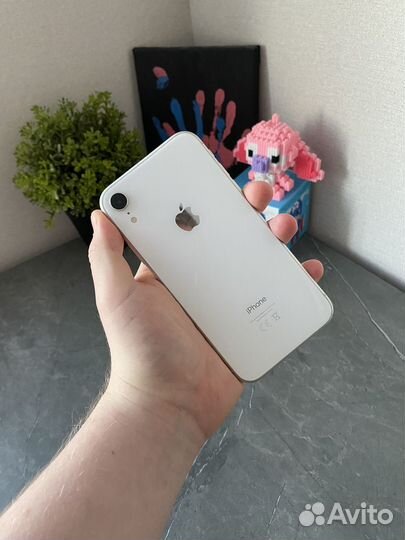 iPhone Xr, 64 ГБ