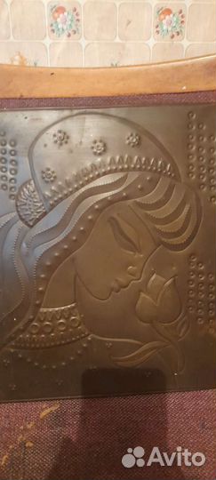 Сувенир чеканно-декоративный