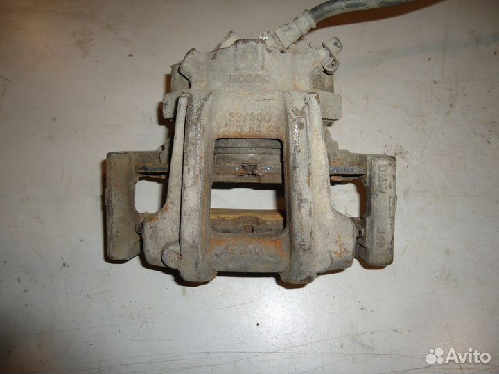 Суппорт передний правый (BMW 3)