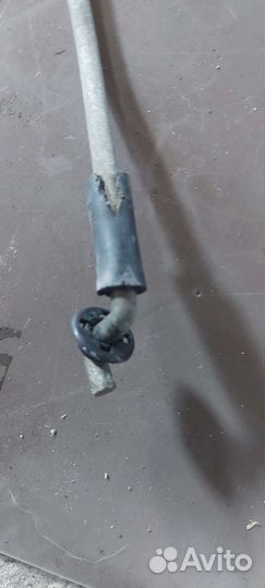 Упора капота на Mitsubishi Lancer 10